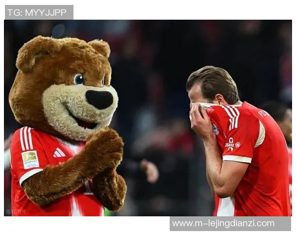 莱万重返德甲助力旧主拜仁球迷怒斥其背叛与忘恩负义